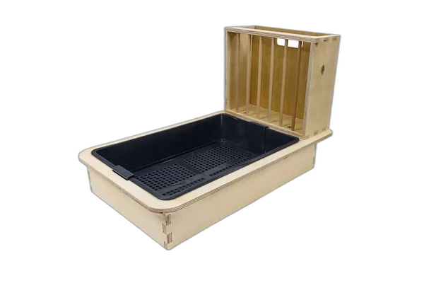 Kuwetopaśnik Benio - drewniany paśnik z tacką na siano dla królików